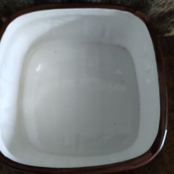 Vintage Porcelain Elephant Square Bowl With Lid - Picture 8 of 9